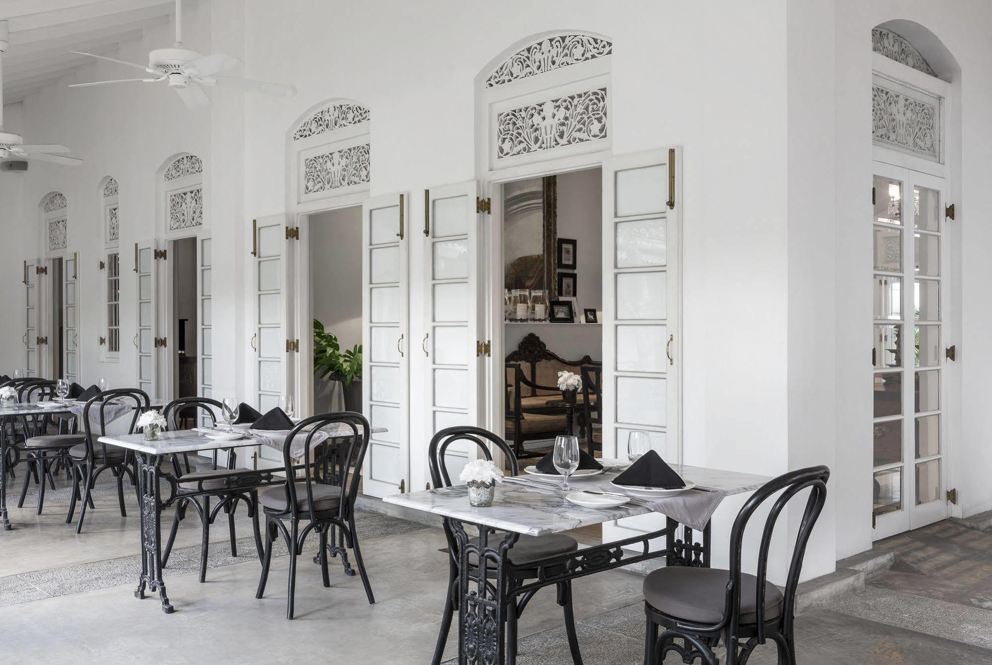 Maniumpathy Hotel Colombo Luaran gambar